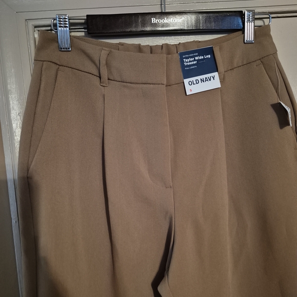 Old Navy Ladies Tan Slacks - Picture 6 of 10